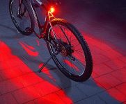 FISCHER Twin Fahrrad-Rücklicht mit 360° Bodenleuchte für 7,99€ inkl. Prime-Versand (statt 12,99€)