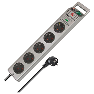 Brennenstuhl Super-Solid 5-Fach Steckdosenleiste mit Überspannungsschutz für 11,99€ – Prime