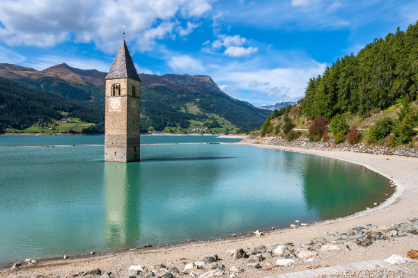 Travelcircus: 2 Nächte Reschen am See in Südtirol im 4-Sterne Eden Boutique Hotel inkl. Halbpension schon ab 199€ (statt 293€) p.P.
