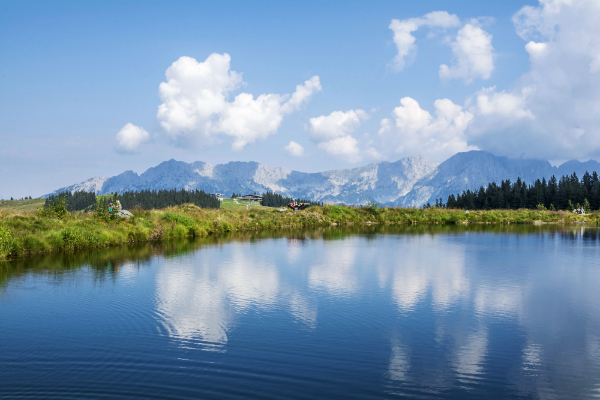 Travelcircus: Hopfgarten im Brixental (AT) im 4-Sterne S Das Hohe Salve Sportresort inkl. Halbpension schon ab 82€ (statt 138€) p.P.