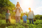 Erdbeerfans aufgepasst: Familienurlaub im Hotel Karls Bande Döbeln inkl. Frühstück schon ab 67,50€ (statt 93€) p.P.