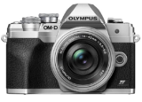 Olympus OM-D E-M10 Mark IV Systemkamera im Kit mit 14–42mm Pancake-Objektiv für nur 599€ inkl. Versand